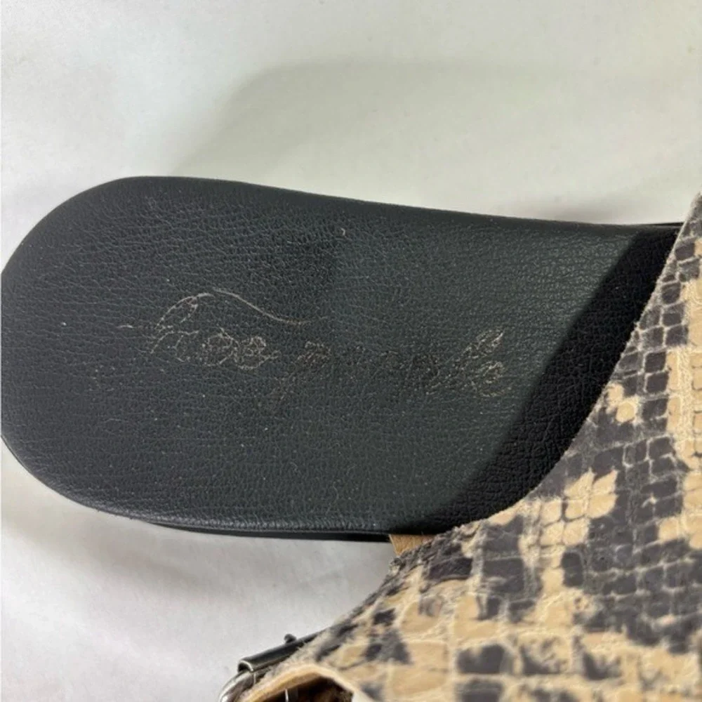 Free People Sandals Snakeskin Platform Lug Sole Ankle‎ Strap Size 36 Gray Beige